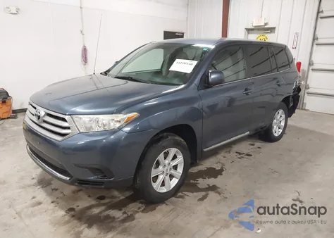 2012 Toyota Highlander Base V6 z USA, uszkodzony, nr VIN 5TDBK3EH3CS164105